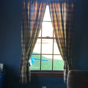Country curtains only 6 left to sell 45.00 a pair!